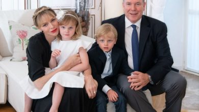 charlene-wittstock-and-alberto-di-monaco,-the-new-photo-(with-the-twins)-for-the-anniversary